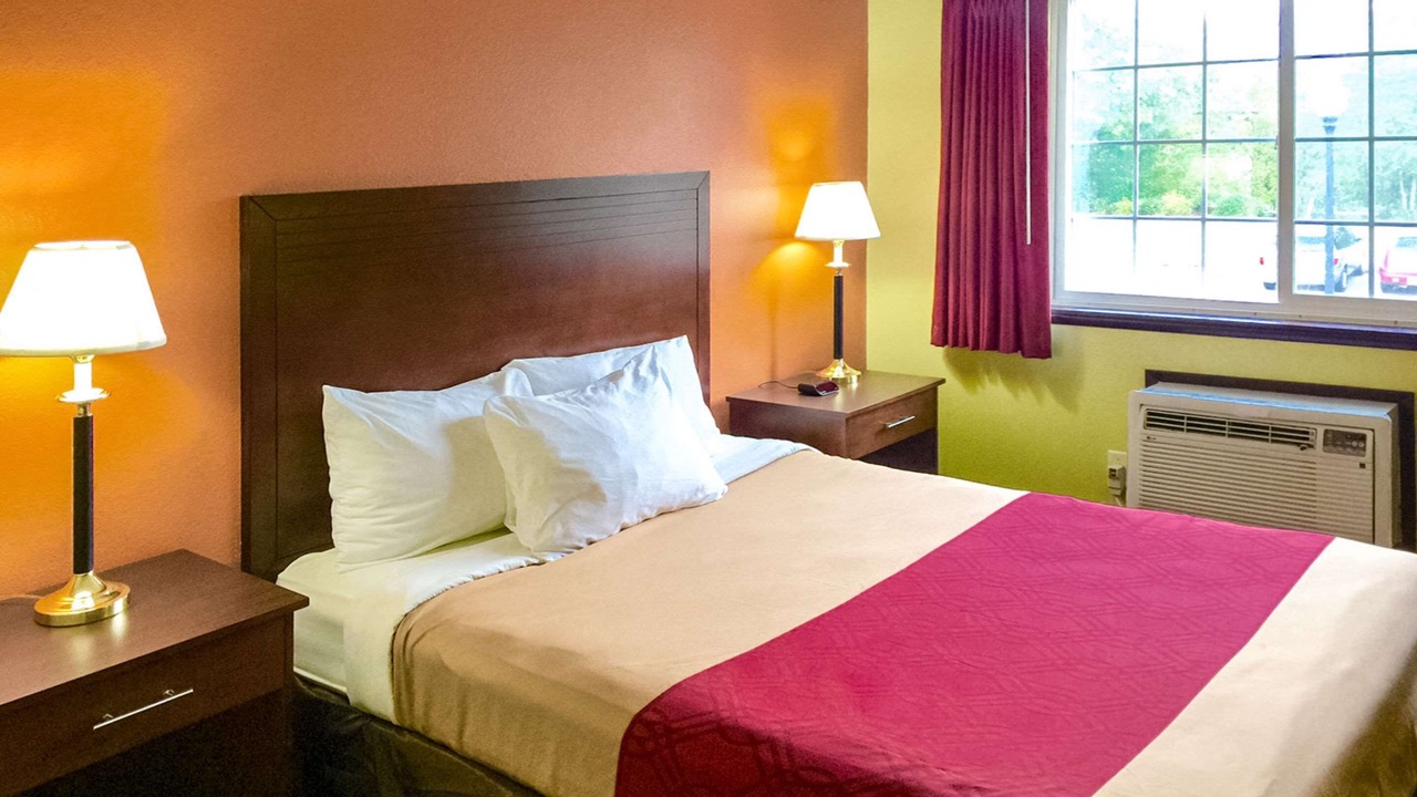 Photo of Bedroom in Corvallis