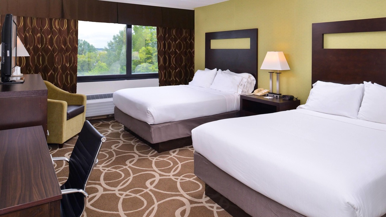 Photo of Bedroom in Maryland Heights