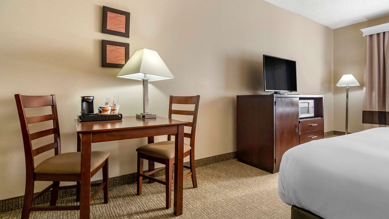 Photo of Bedroom in Haller Lake