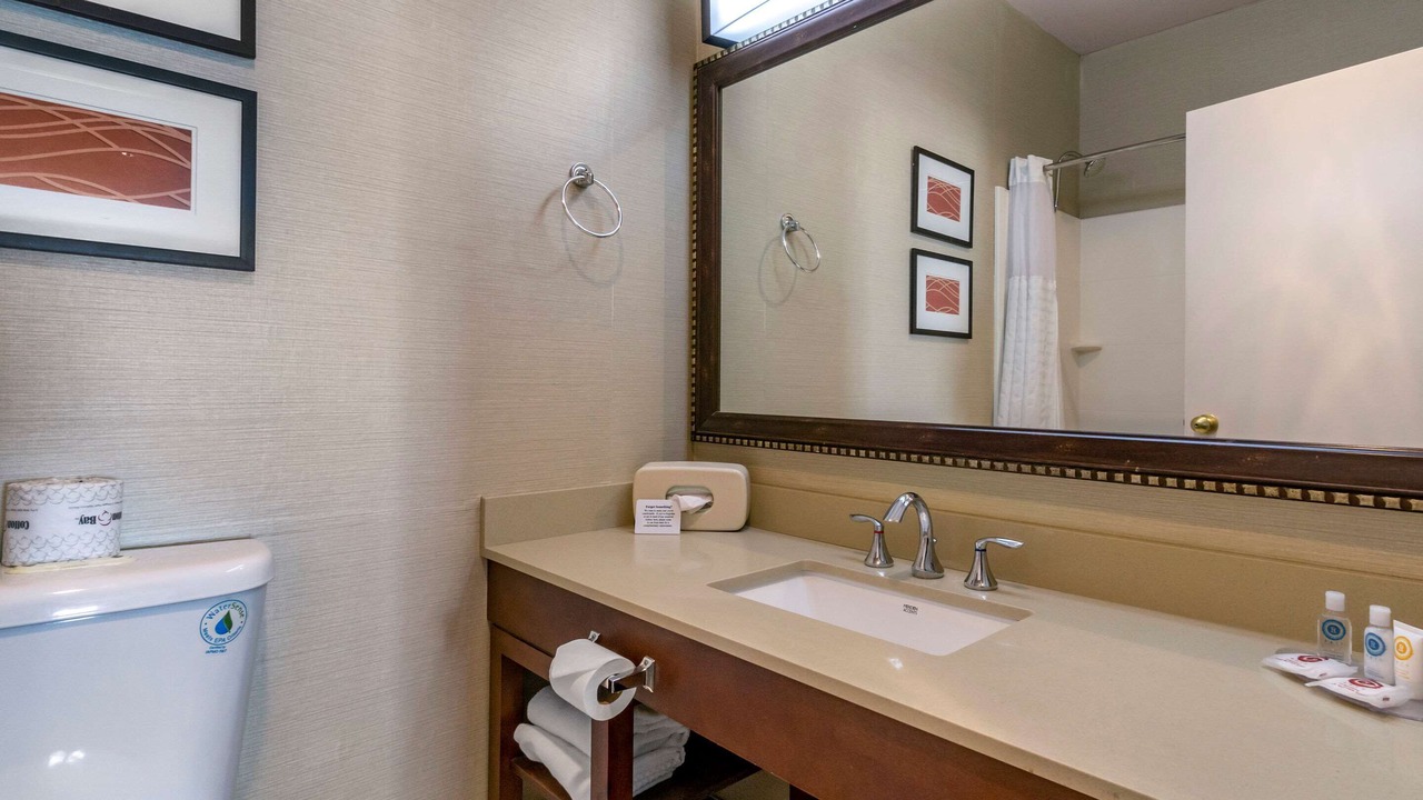 Photo of Bathroom in Haller Lake