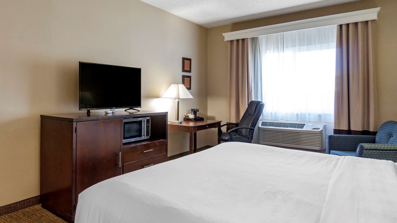 Photo of Bedroom in Haller Lake