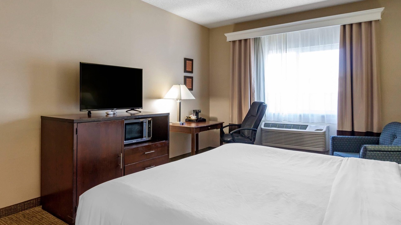 Photo of Bedroom in Haller Lake