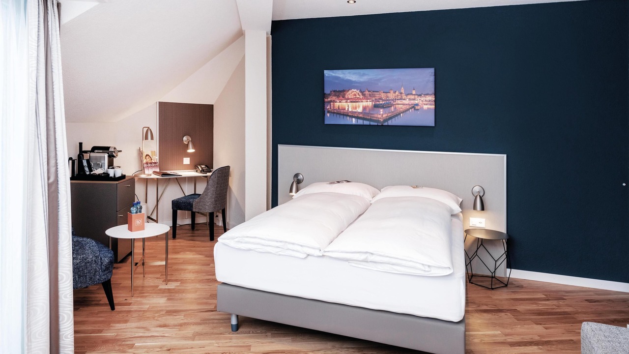 Photo of Bedroom in District 6