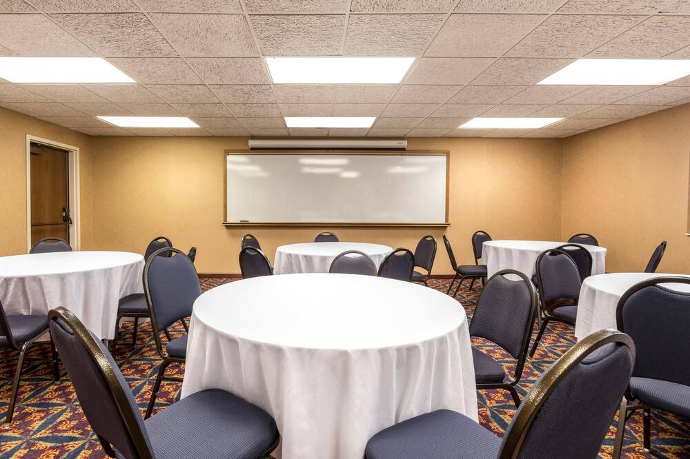 Photo of Others in Auburn Hills