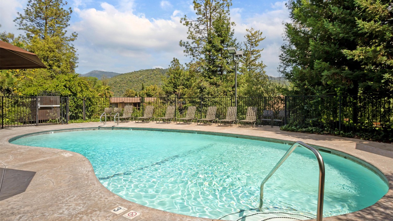 Photo of Outdoor in Oakhurst