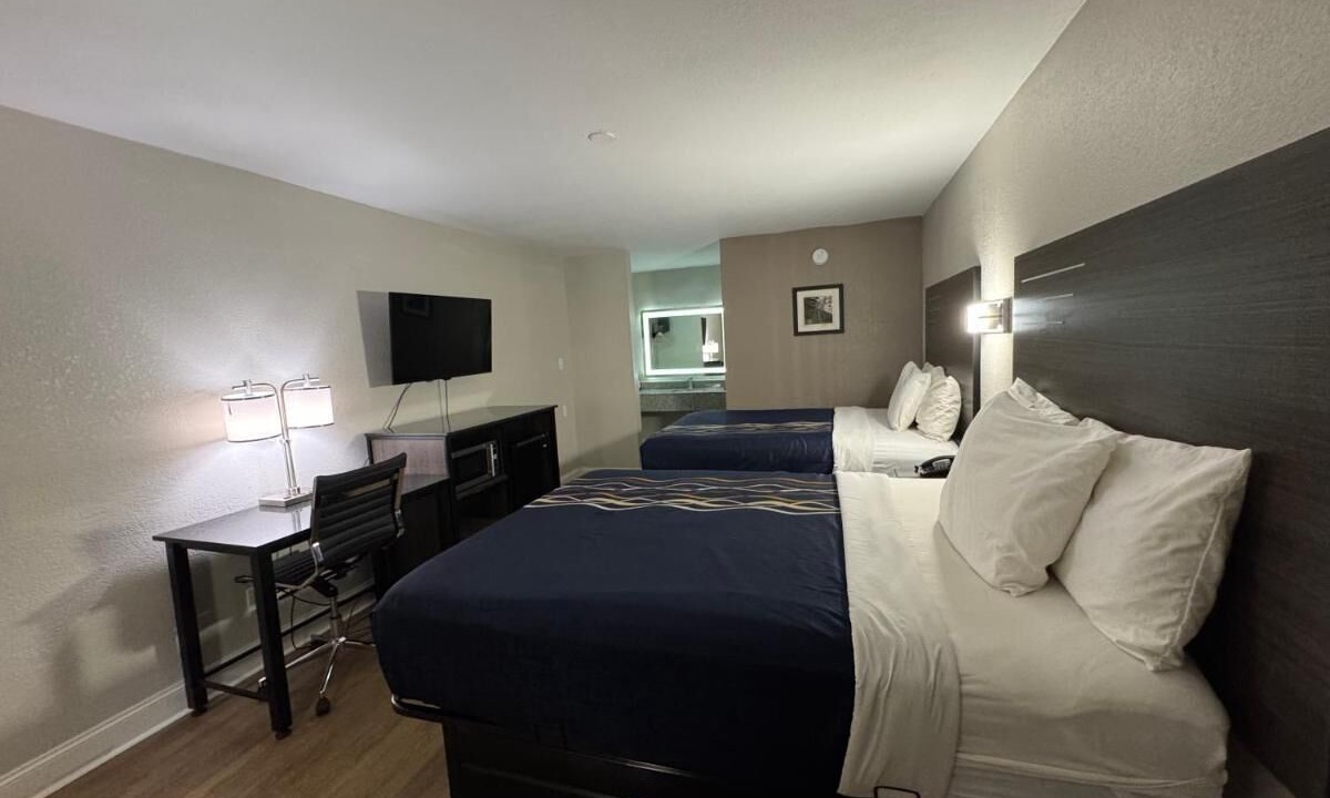 Photo of Bedroom in Guntersville