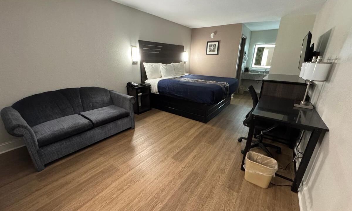 Photo of Bedroom in Guntersville