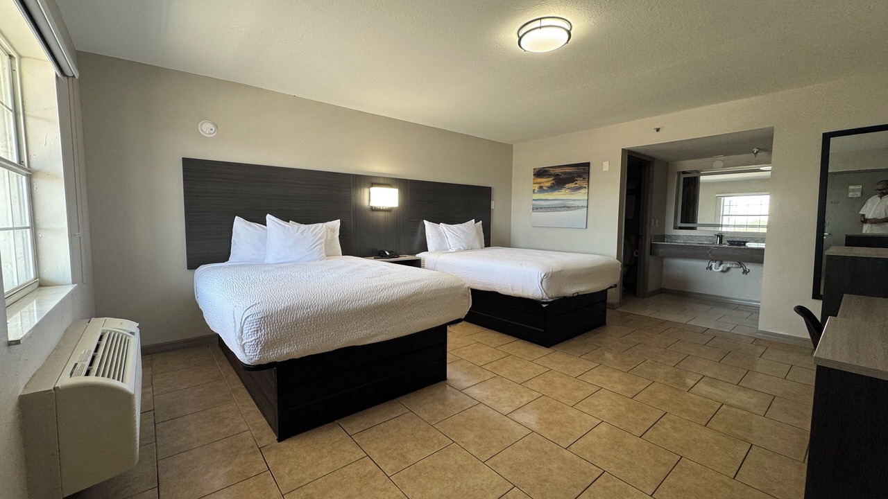 Photo of Bedroom in Venice Gardens