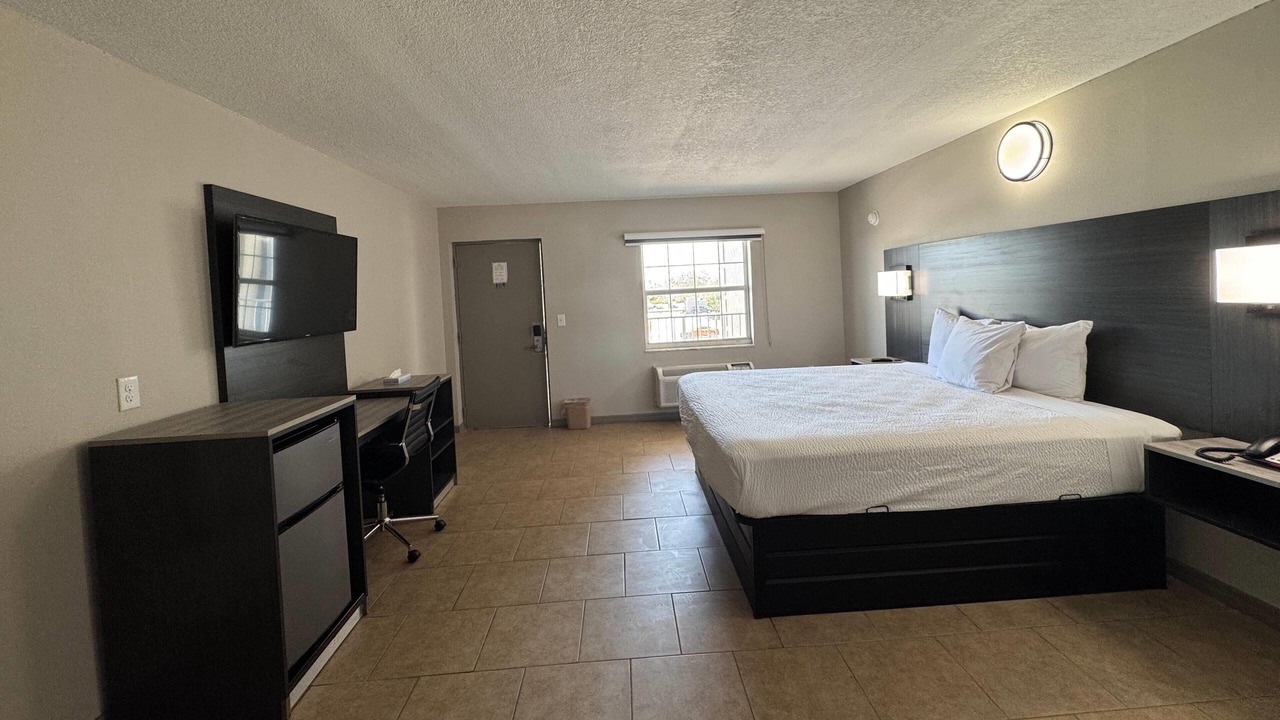 Photo of Bedroom in Venice Gardens