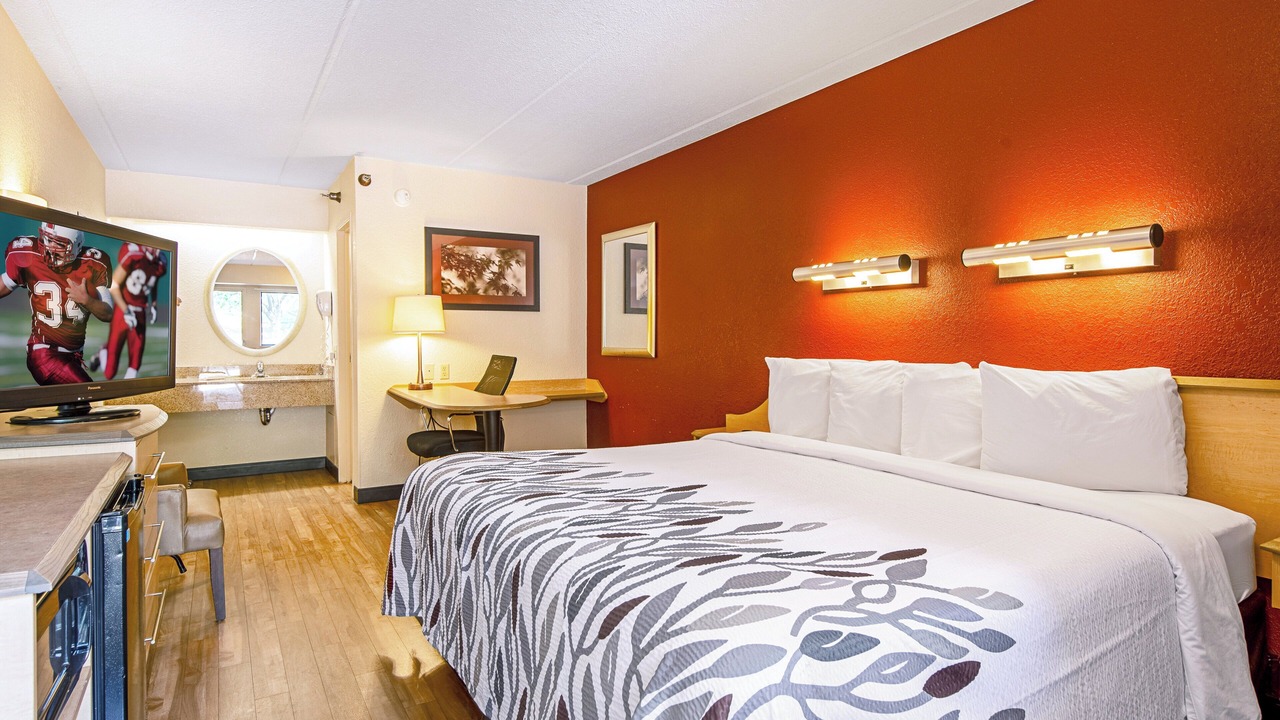 Photo of Bedroom in Utica