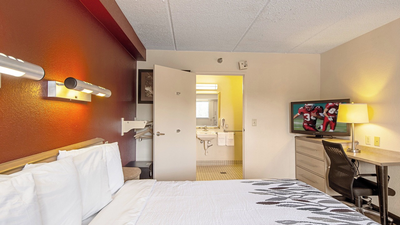 Photo of Bedroom in Utica
