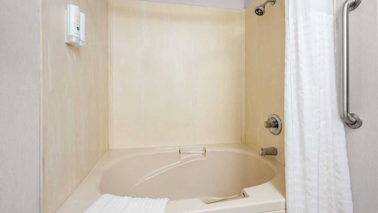 Photo of Bedroom in Ironwood