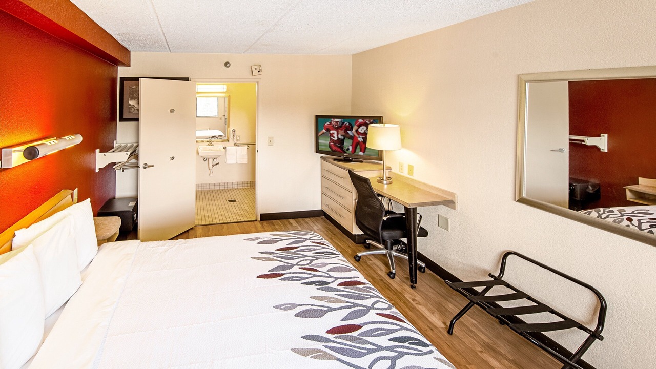 Photo of Bedroom in Akron