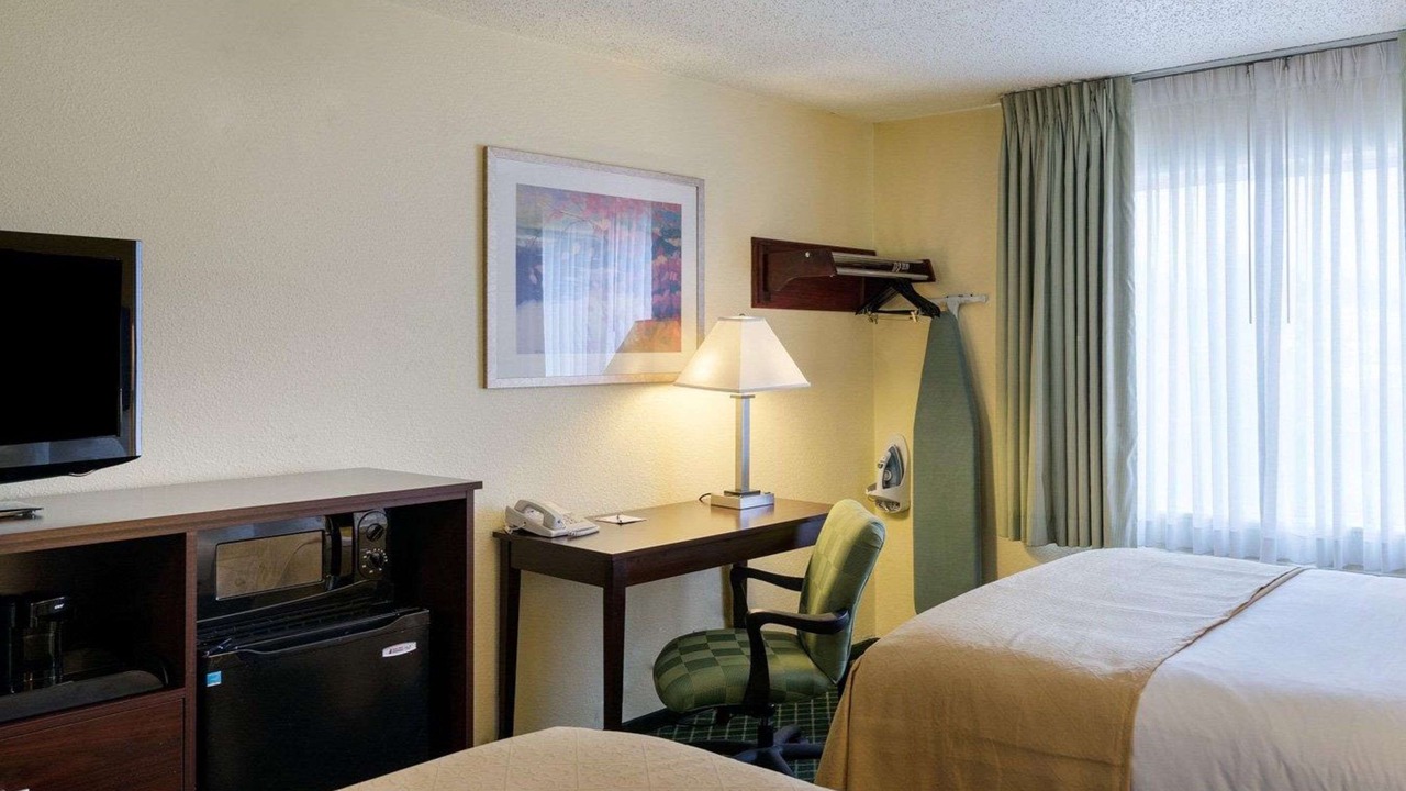 Photo of Bedroom in Newark