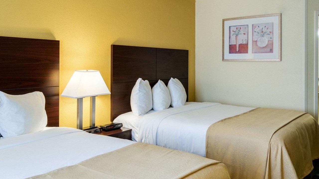 Photo of Bedroom in Newark