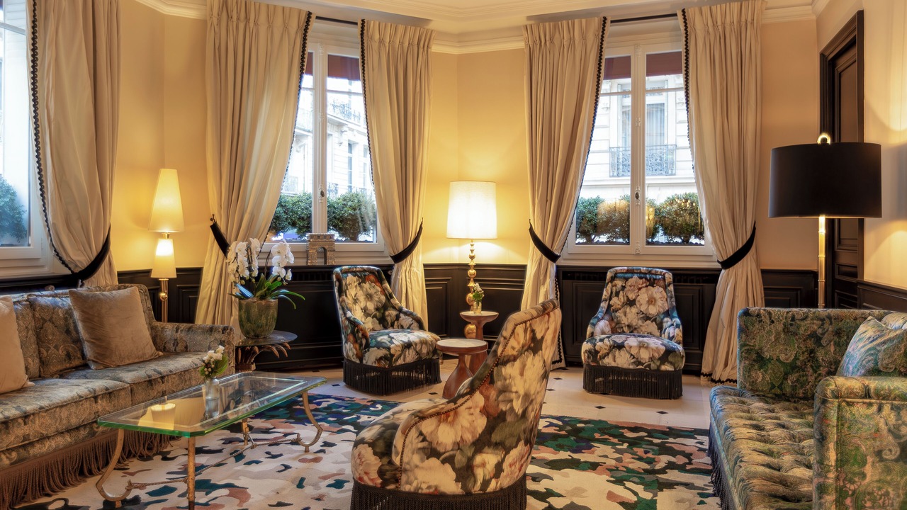 Photo of Others in Champs-Elysees