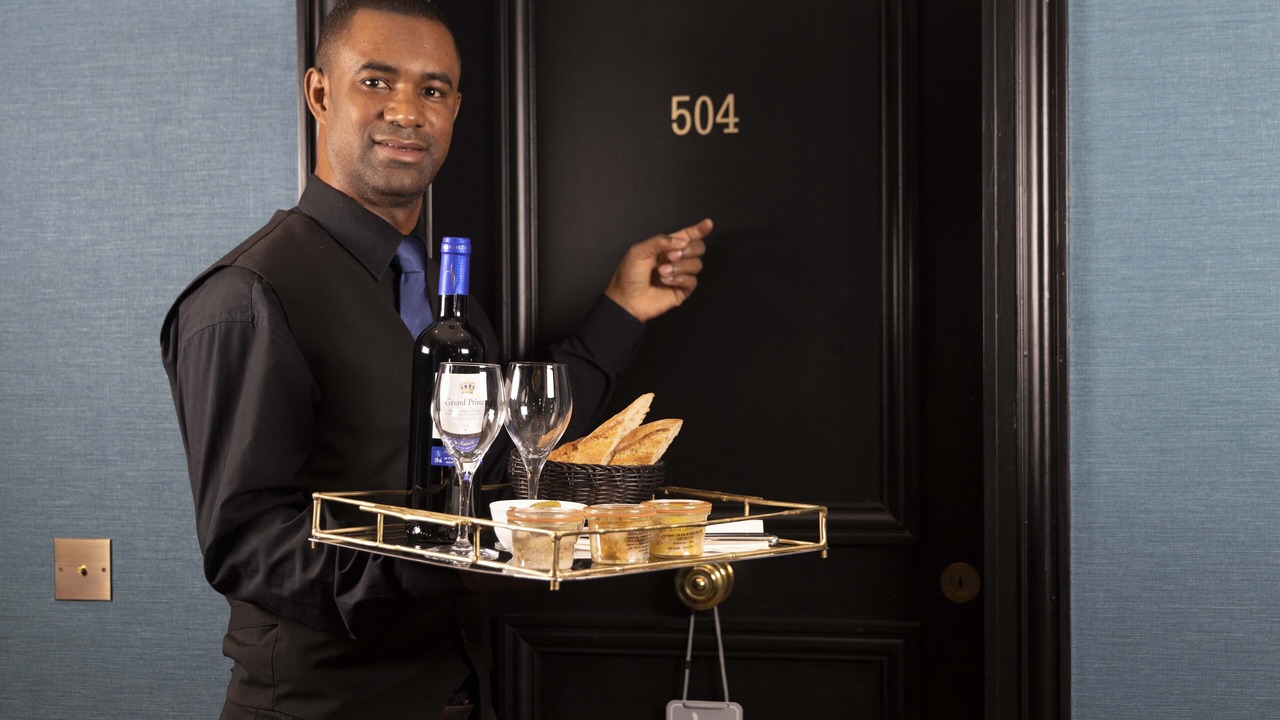 Photo of Livingroom in Champs-Elysees