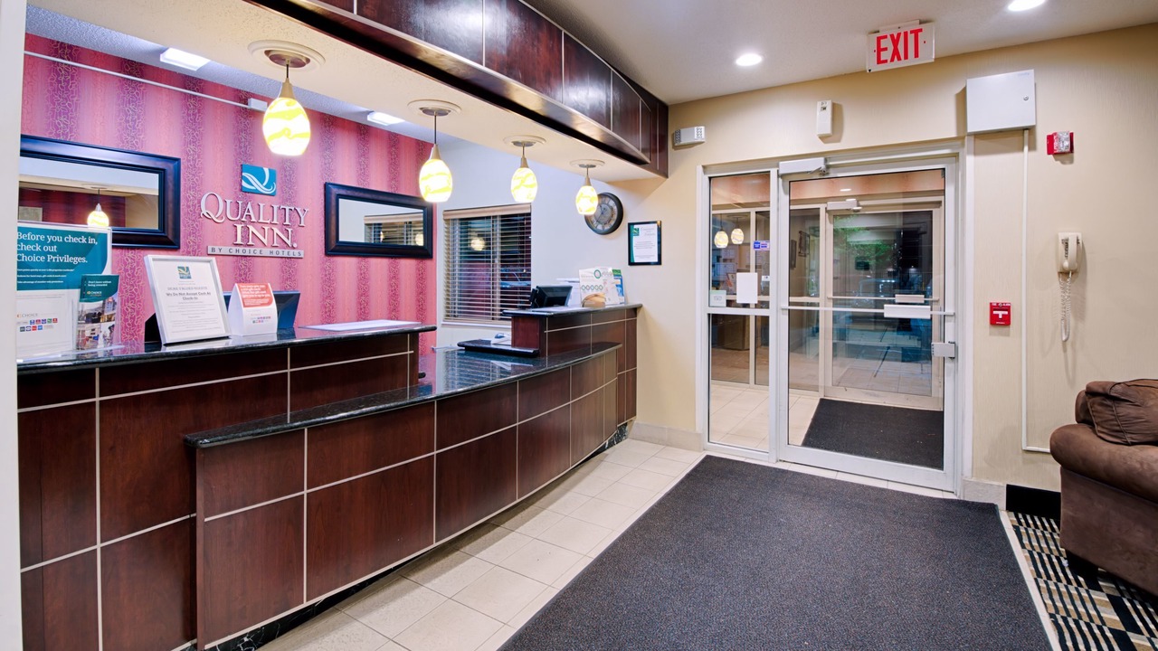 Photo of Livingroom in Brooklyn Center