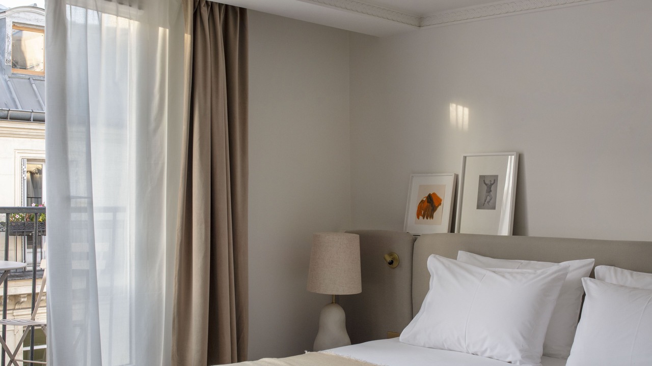 Photo of Bedroom in 8th Arrondissement