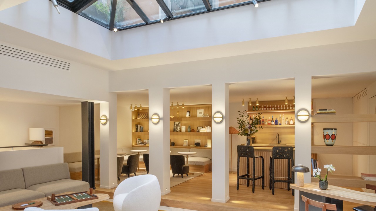 Photo of Livingroom in 8th Arrondissement