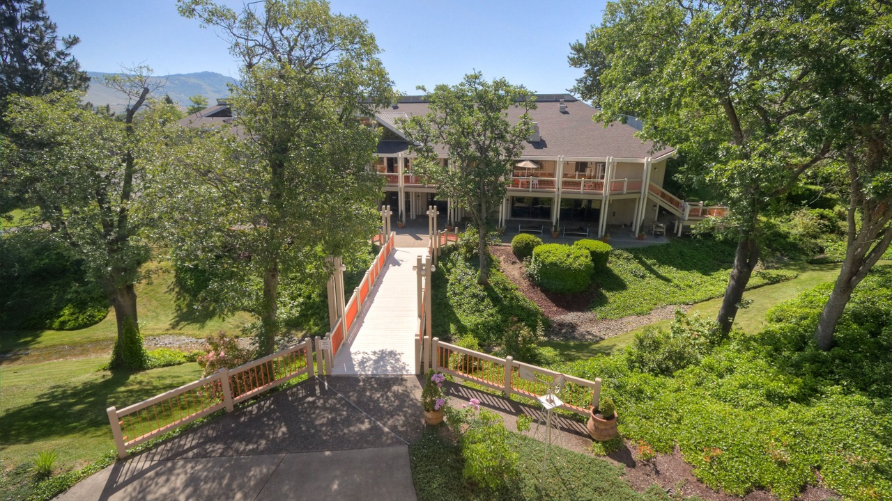 Photo of Outdoor in Ashland