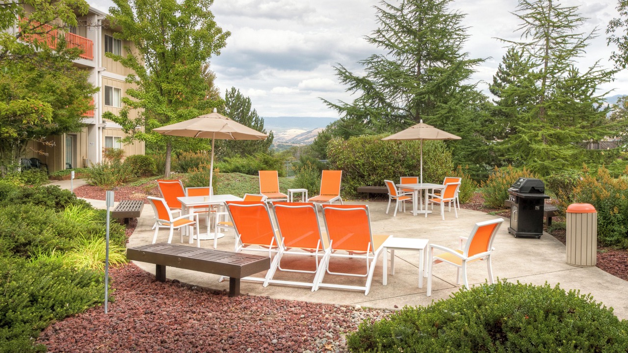 Photo of Outdoor in Ashland