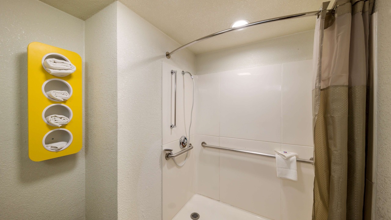 Photo of Bathroom in Farmers Branch
