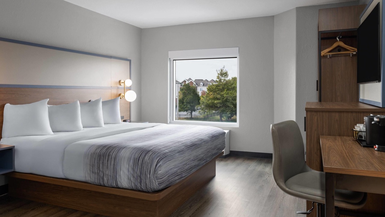 Photo of Bedroom in Urbana