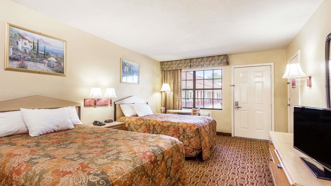 Photo of Bedroom in Yazoo City