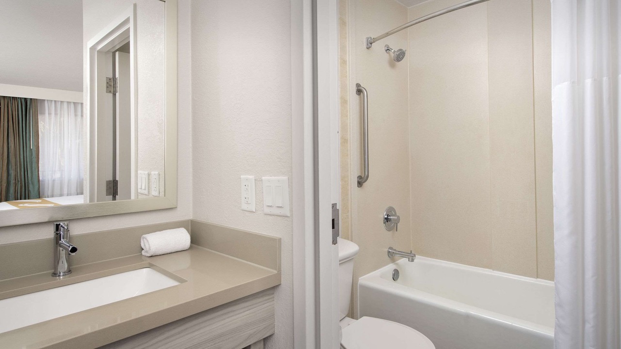 Photo of Bedroom in Atlantic Beach