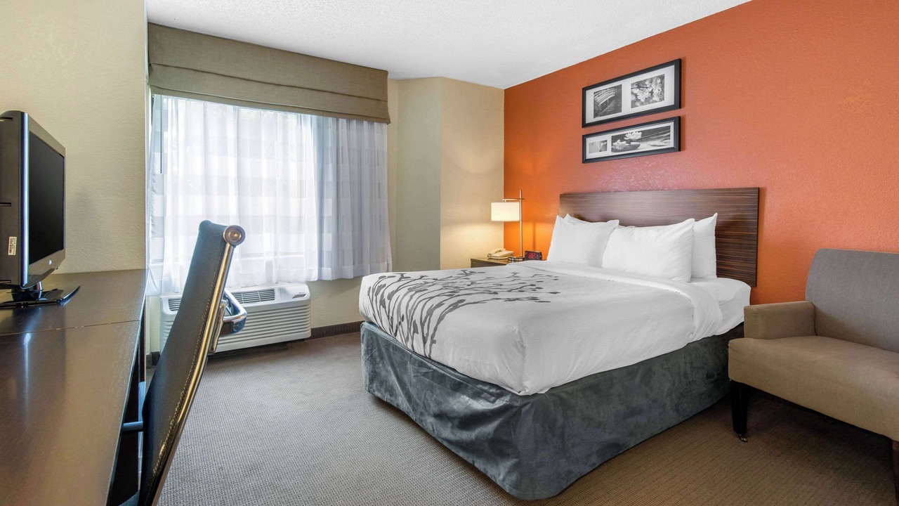 Photo of Bedroom in Bayou Oaks