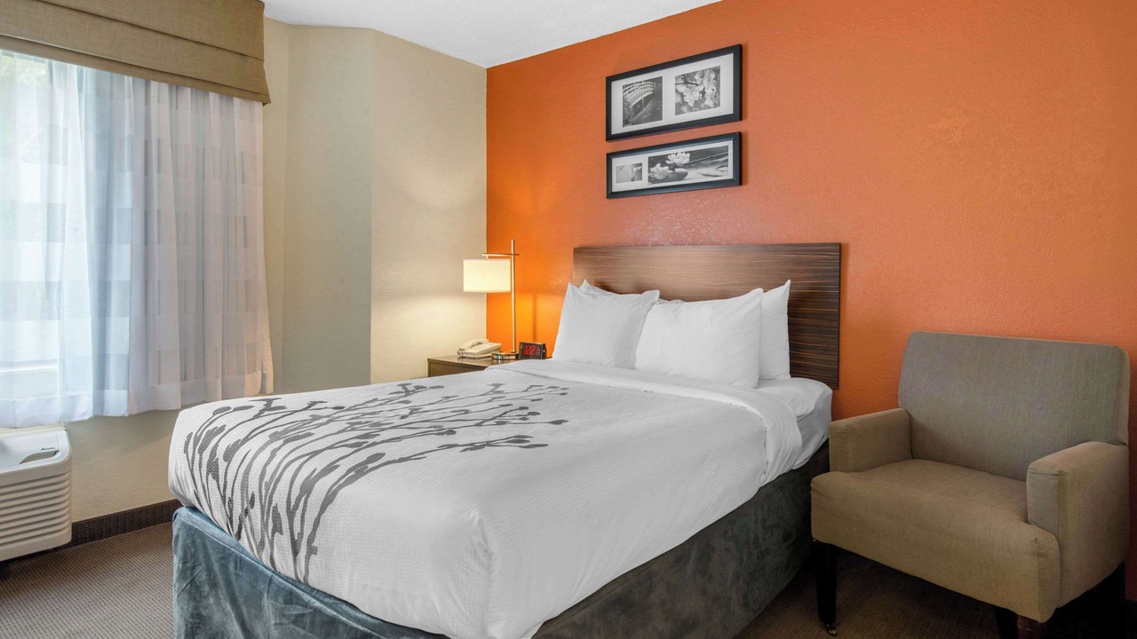 Photo of Bedroom in Bayou Oaks