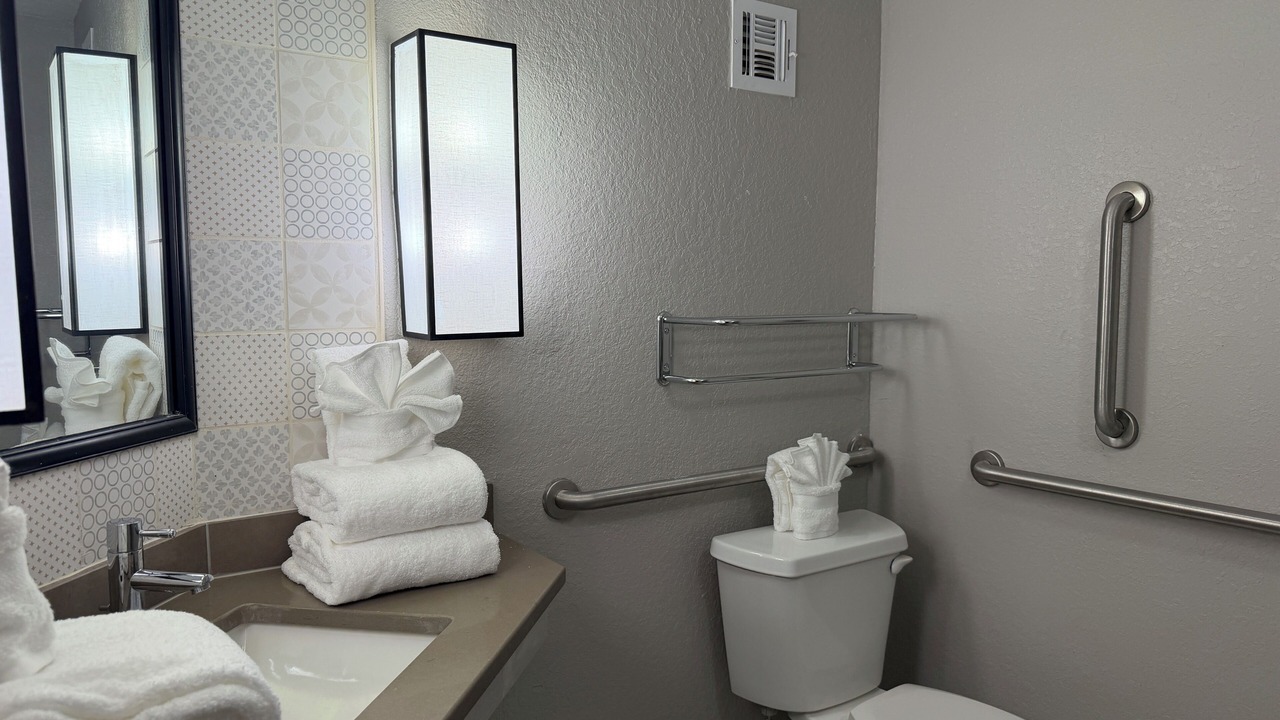 Photo of Bathroom in Baymeadows