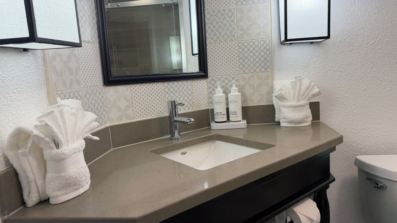 Photo of Bathroom in Baymeadows