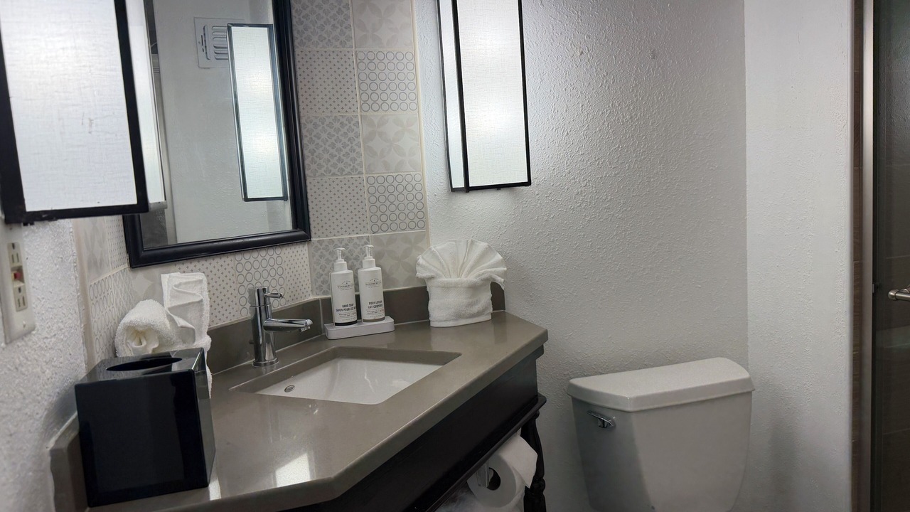 Photo of Bathroom in Baymeadows