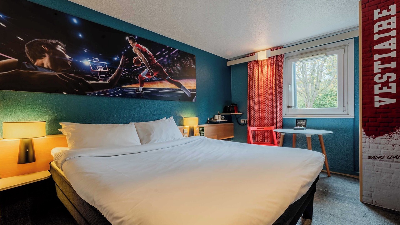 Photo of Bedroom in Hotel-de-Ville