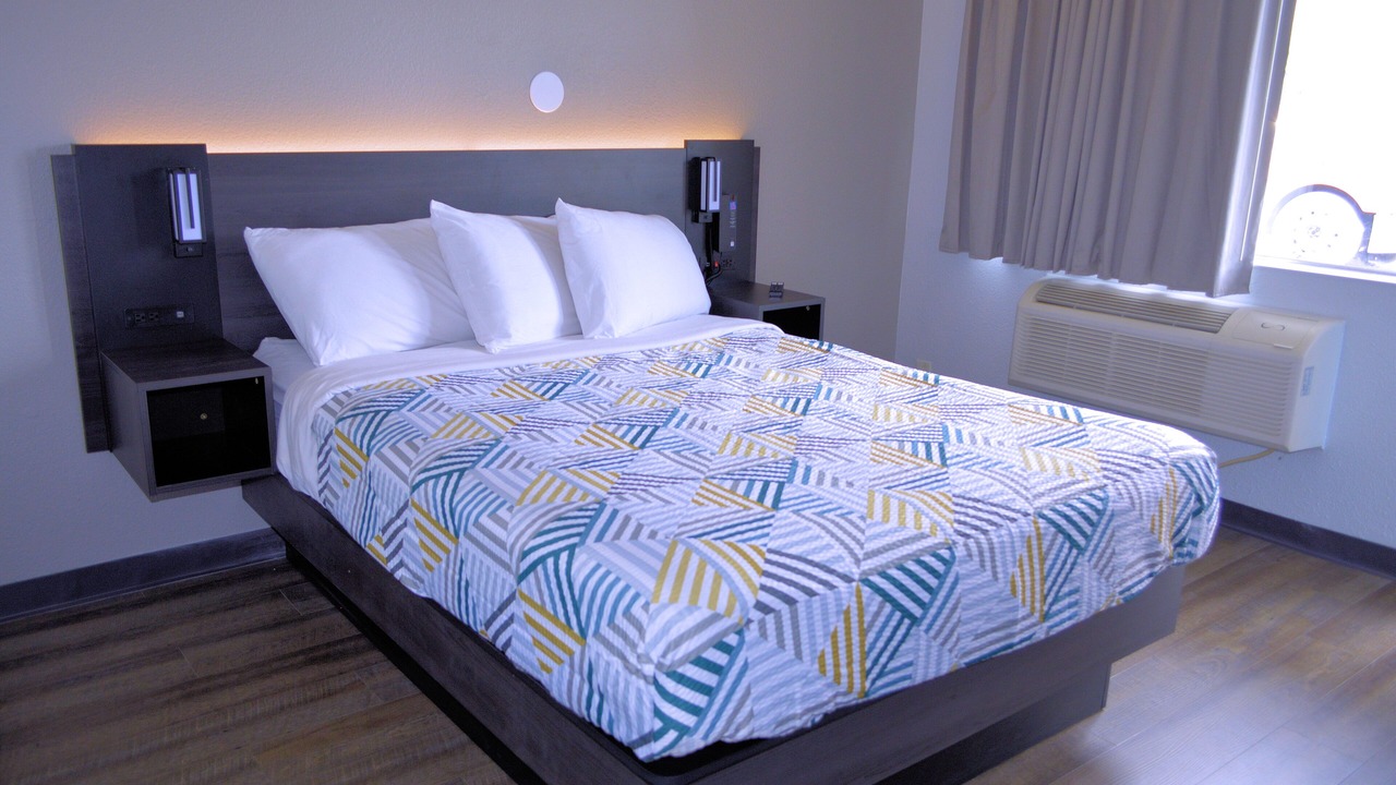 Photo of Bedroom in Weeki Wachee