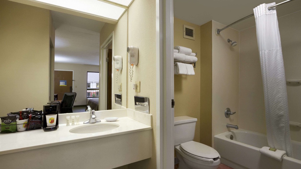 Photo of Others in Calhoun