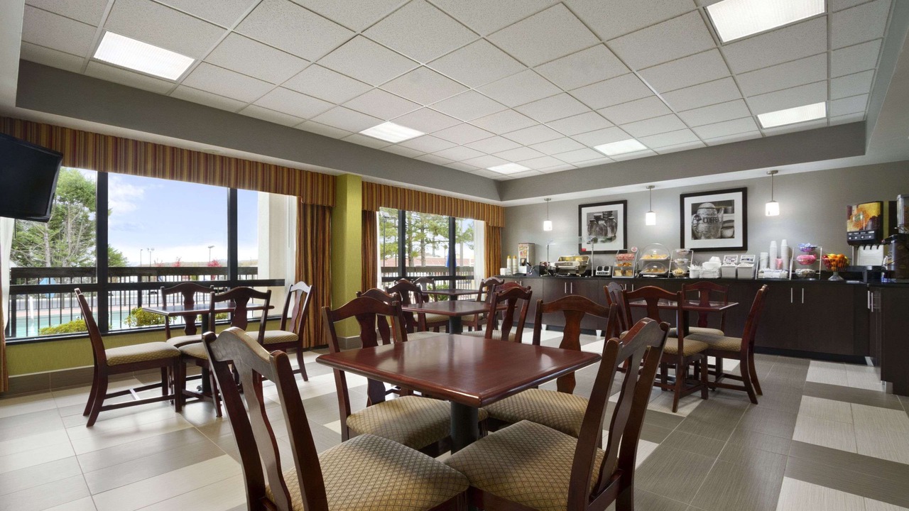 Photo of Others in Calhoun