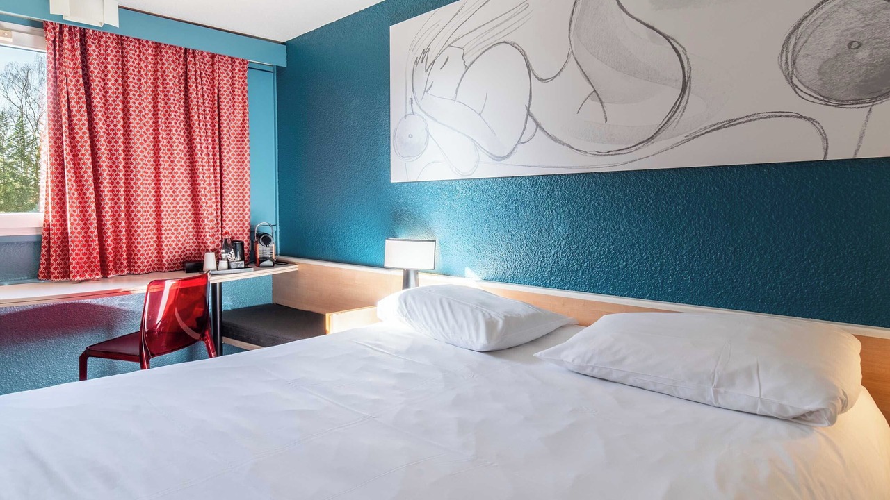 Photo of Bedroom in Limoges