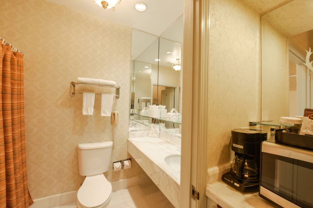 Photo of Bathroom in Campbell