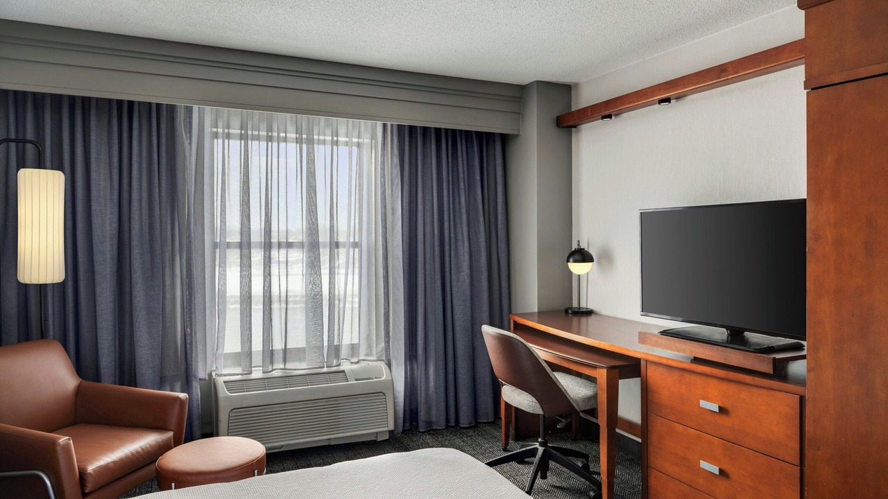 Photo of Bedroom in Lindenwald