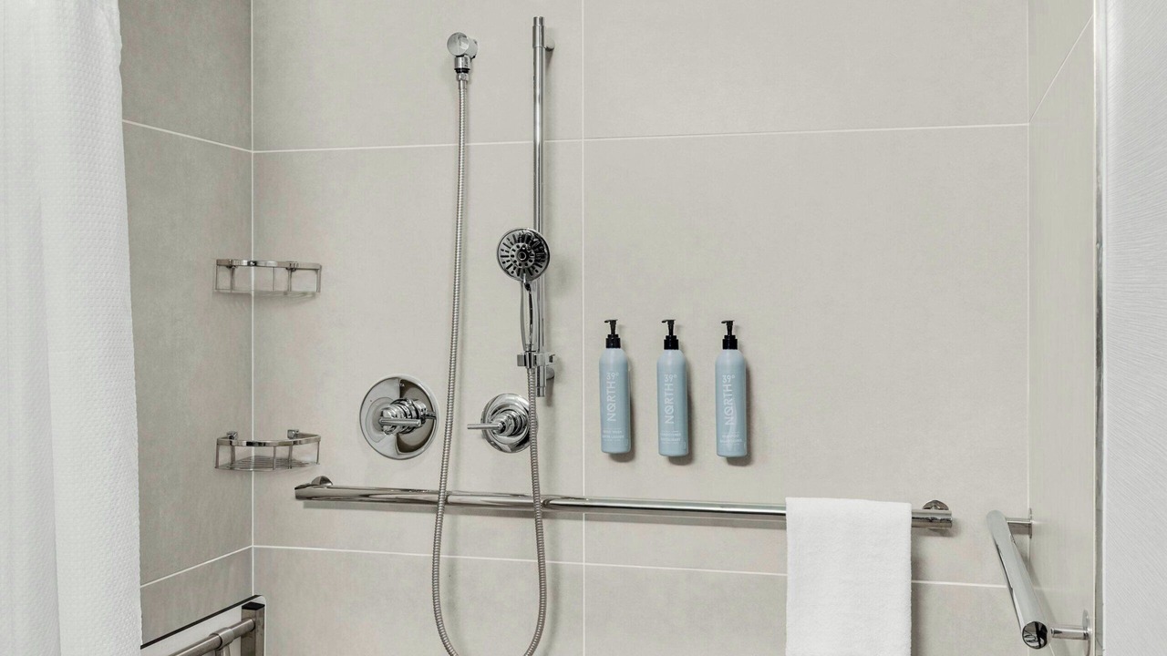 Photo of Bathroom in Lindenwald