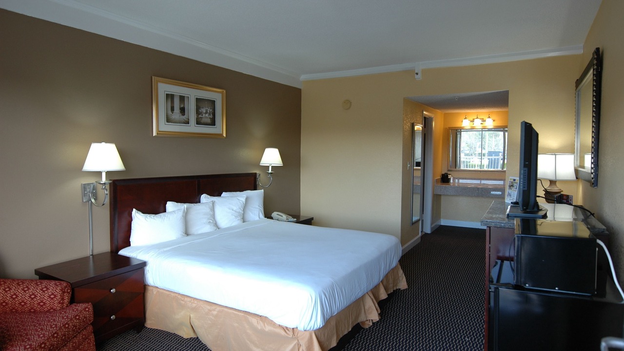 Photo of Bedroom in Northeast Virginia Beach