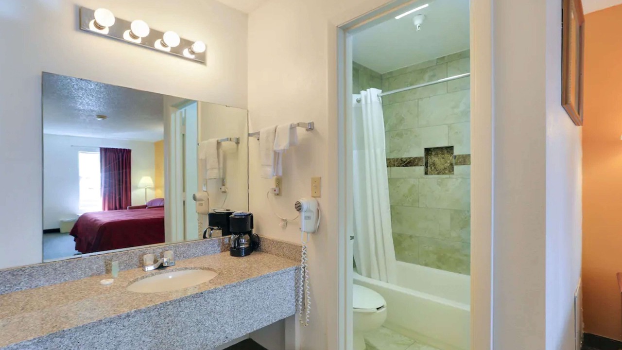 Photo of Livingroom in Bayshore Gardens