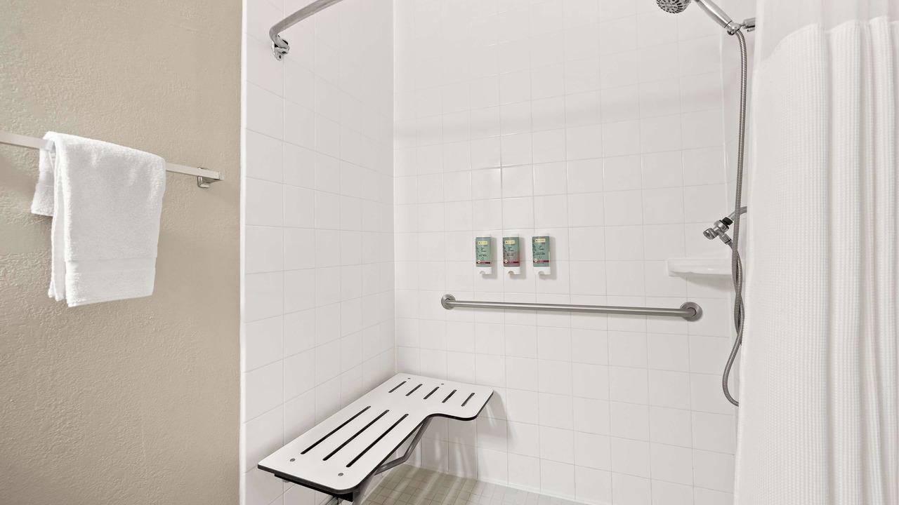 Photo of Bathroom in Beverly Estates