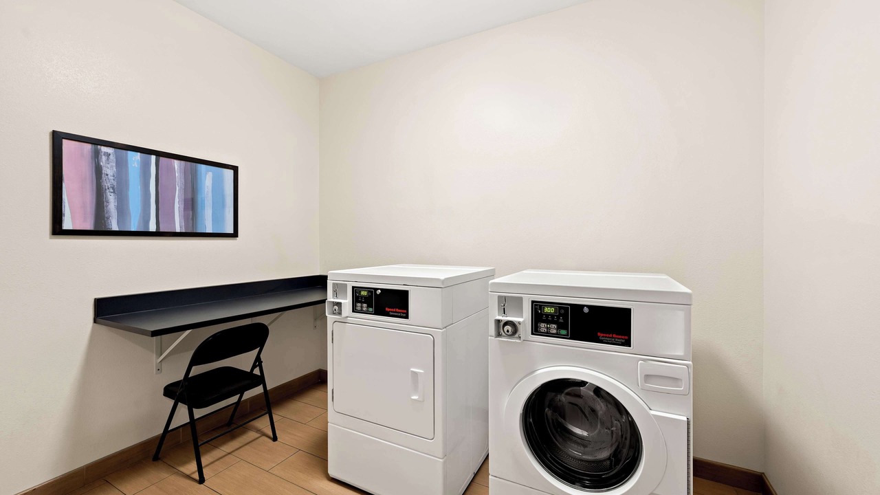 Photo of Bedroom in Beverly Estates