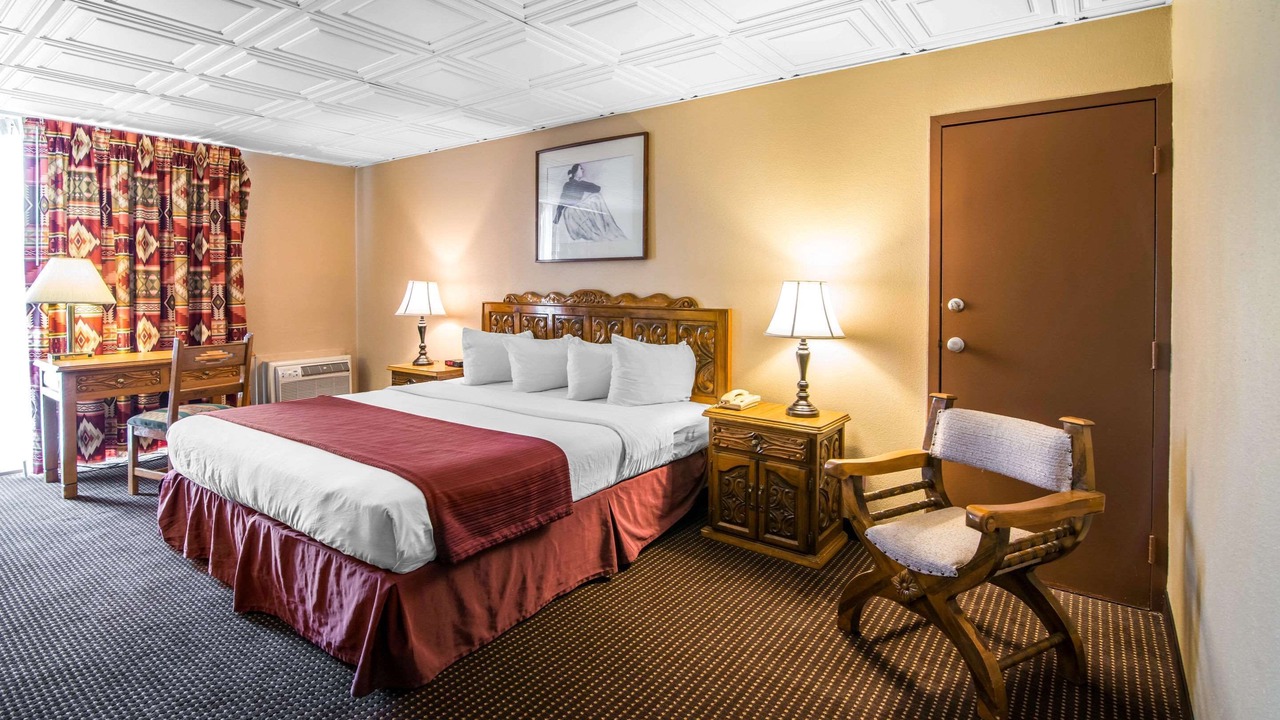 Photo of Bedroom in Taos