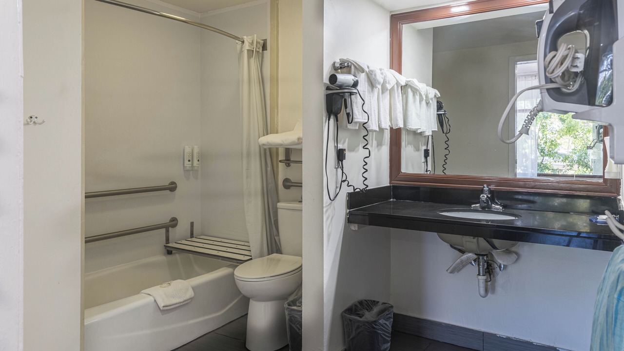 Photo of Bathroom in East Boca Raton
