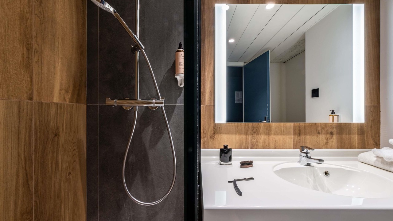 Photo of Bedroom in Grenoble City Centre